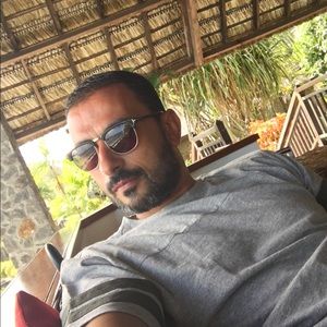 Meet your Posher, Hani